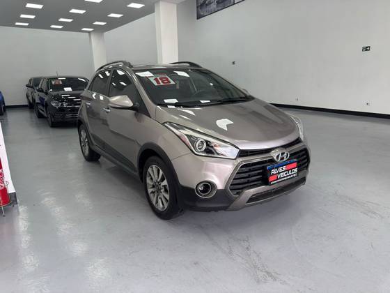 HYUNDAI HB20X 1.6 16V PREMIUM FLEX 4P AUTOMÁTICO HYUNDAI HB20X 1.6 16V PREMIUM FLEX 4P AUTOMÁTICO